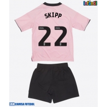 Camisa de Futebol Leicester City Oliver Skipp #22 Equipamento Alternativo Infantil 2025-26 Manga Curta (+ Calças curtas)